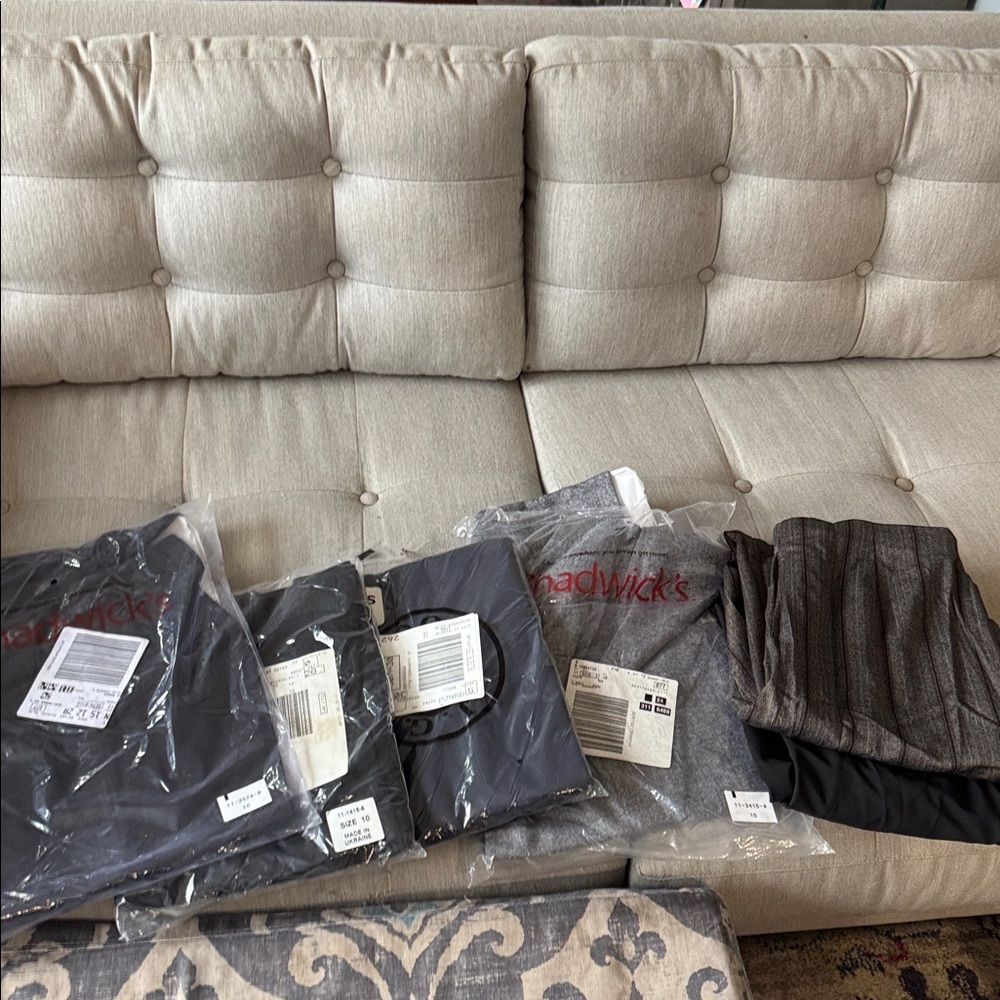 Bundle of 6 pairs of Chadwick’s women’s slacks